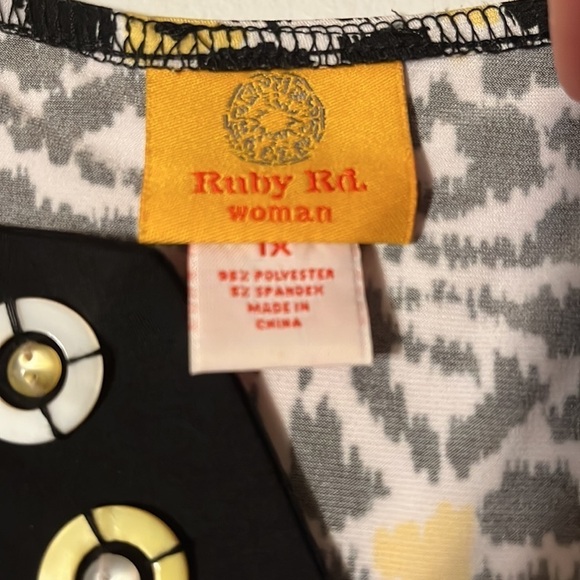 Ruby rd sleeveless dress, bodice bead adornments. Sz 1x - Picture 4 of 7